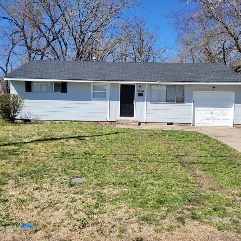 Foto principal - 8610 Oldham Rd