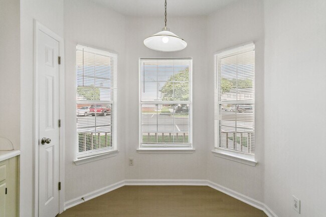 Foto del edificio - 3BR 2.5 BA Smithy Glen/Coventry York County