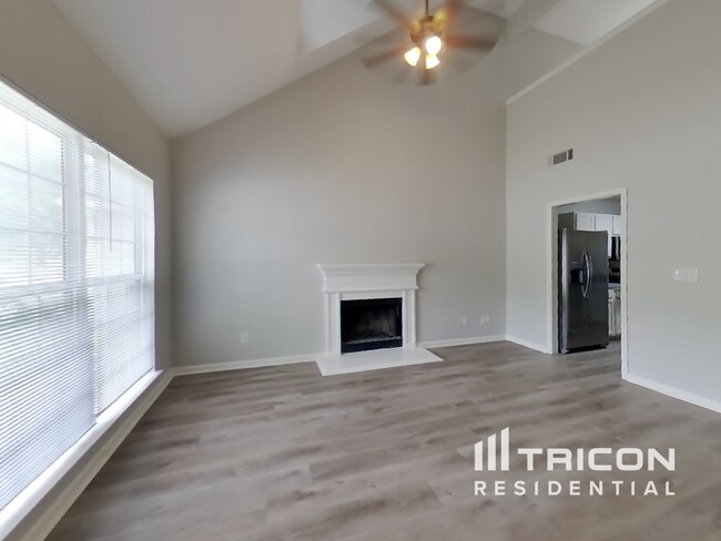 Building Photo - 4822 Enclave Drive Union City GA