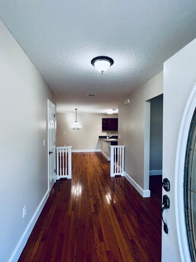 Foto del edificio - 273 Hollywood Forest Dr