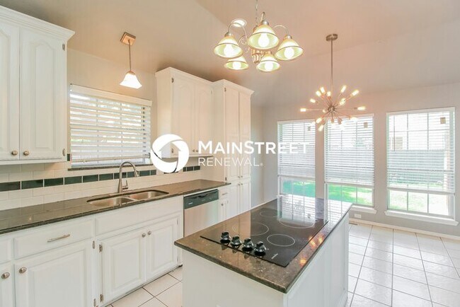 Foto del edificio - 4 Bedroom Pet-Friendly Home in Oklahoma City, OK with Main Street Renewal