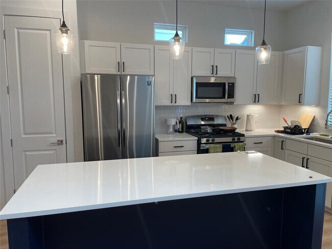 Foto del edificio - 8919 Knoll Villas St