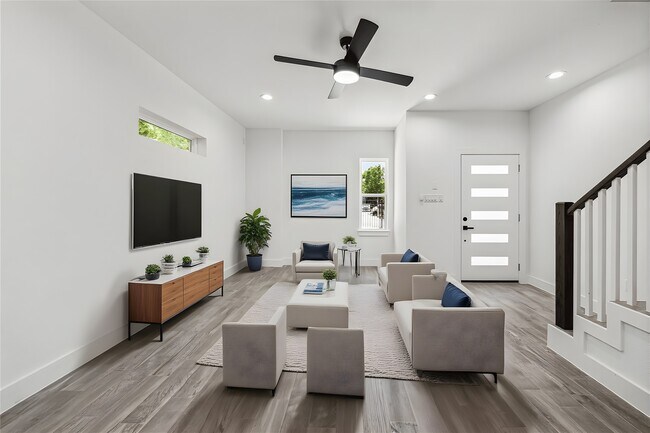 Foto del edificio - 990 Marjorie St