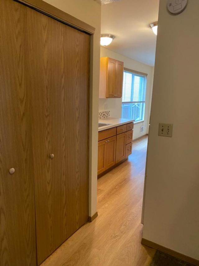 Building Photo - 2 bedroom in Seattle WA 98116