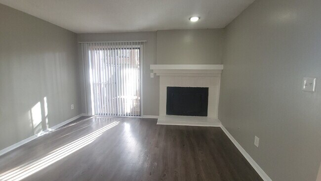 Foto del edificio - Section 8 accepted!!! 1 month free, Call for details!!! "Cozy 2-Bedroom Retreat with Full Bath in...
