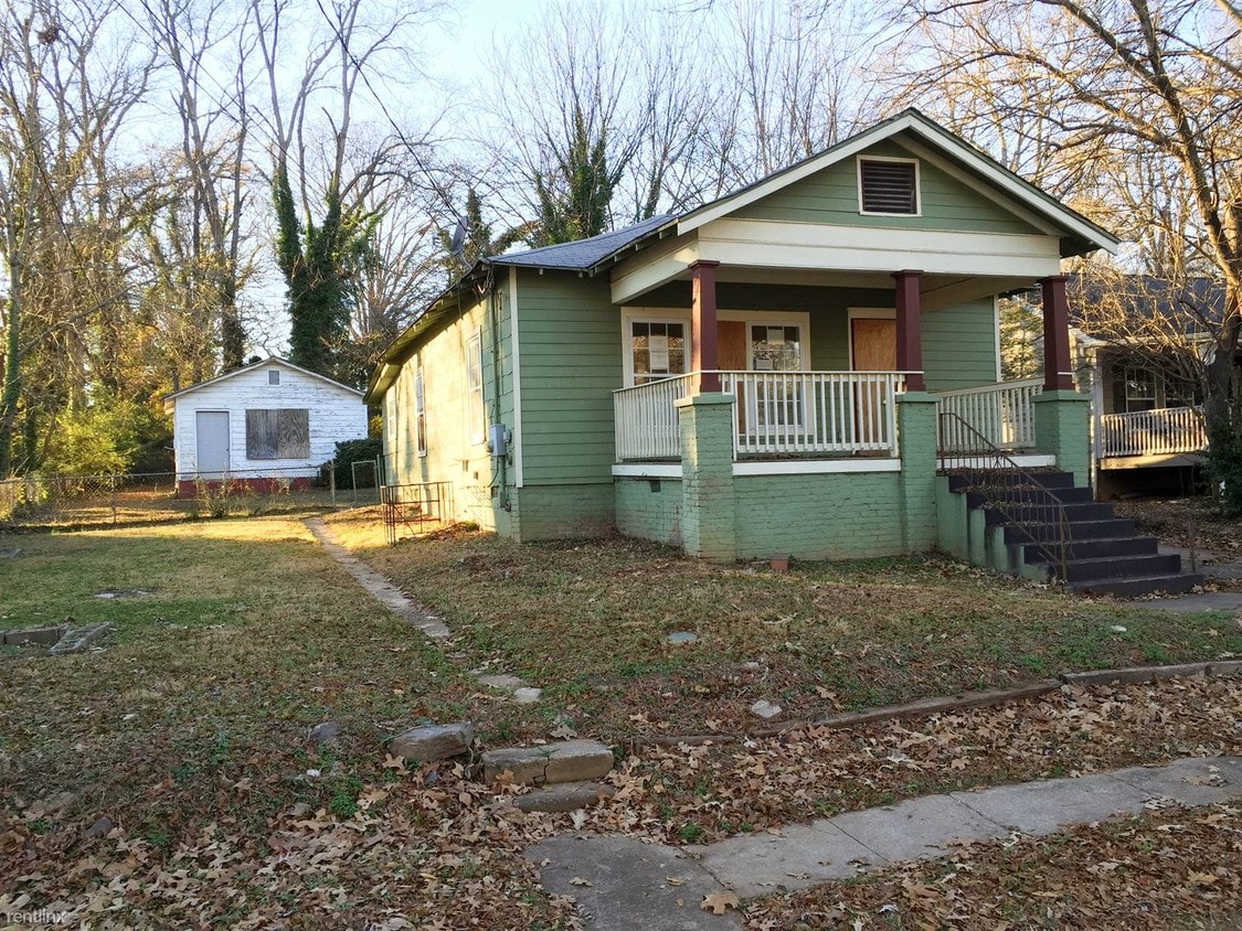 Primary Photo - 2885 Randall St