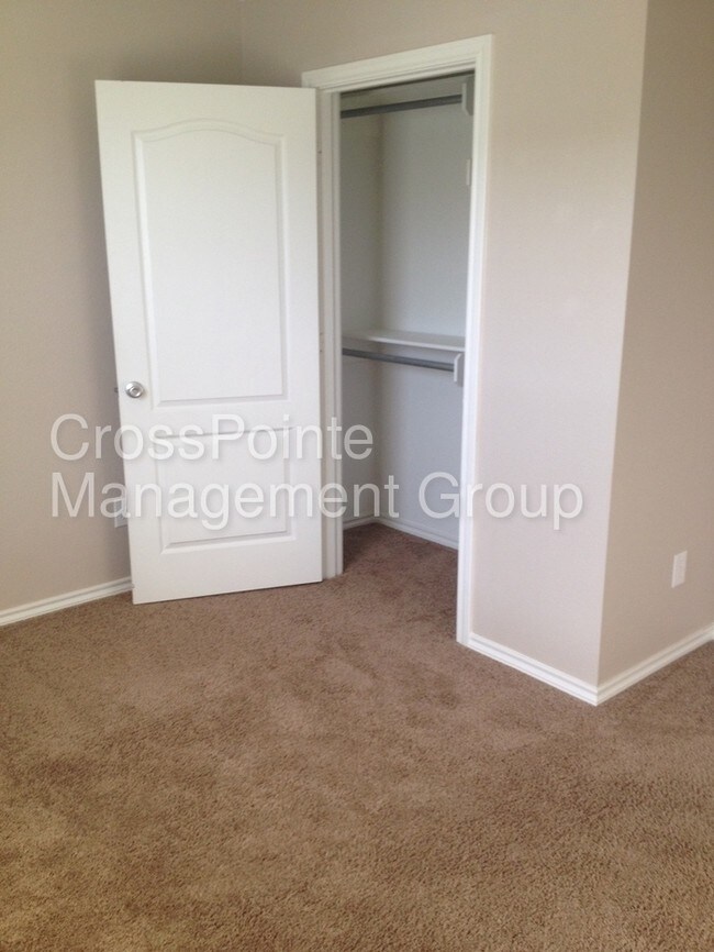 2 Bedroom Duplex in Lindale! House for Rent in Lindale, TX