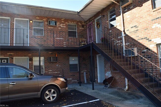 Building Photo - 6228 Chesapeake Blvd