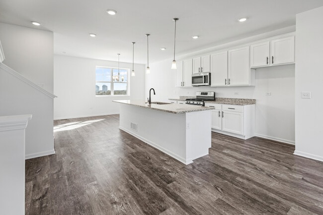 Building Photo - 1587 Syracuse Dr