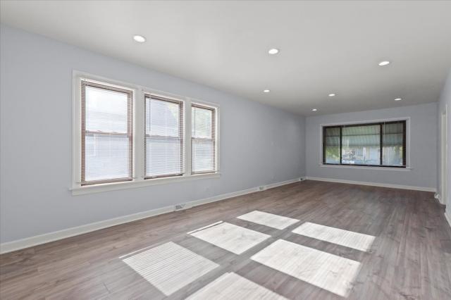 Building Photo - 5 bedroom in Chicago IL 60628
