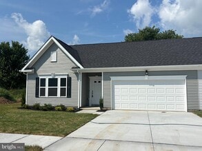 Building Photo - 372 Baker Dr