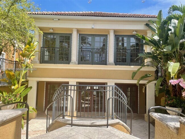 Foto del edificio - 2891 NE 185th St