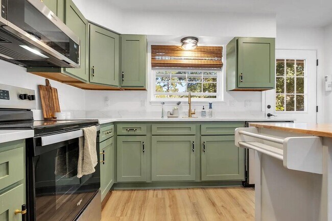 Foto del edificio - 246 Intrepid Ct