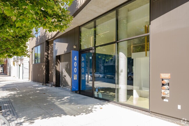 Entrada - 400 Grove St