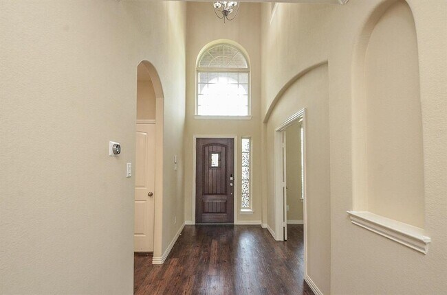 Foto del edificio - 6523 Point Hollow Ln