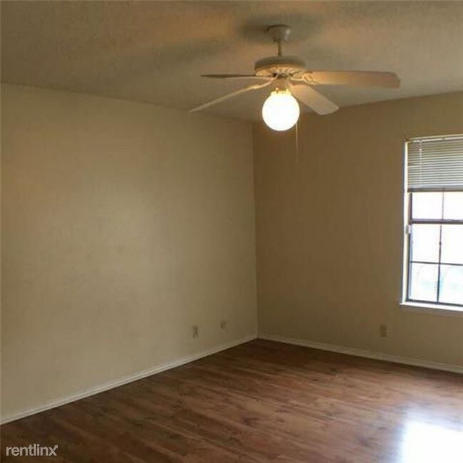 Foto del edificio - 2 br, 1.5 bath  - 6509 Hickock Dr