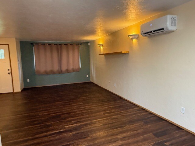 Building Photo - 1316 Wingwood Pl