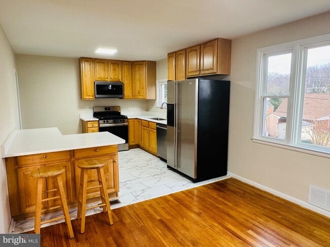 Building Photo - 8111 Analee Ave