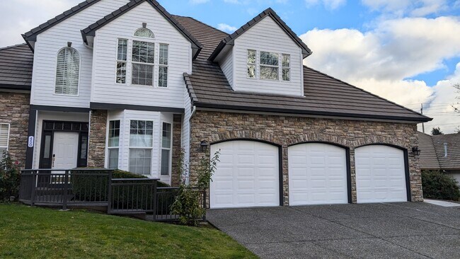 Foto del edificio - 450 NW Pacific Grove Dr