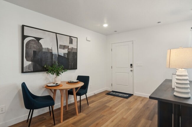 Living Room | Little Valley Luxury Townhomes - Little Valley Townhomes