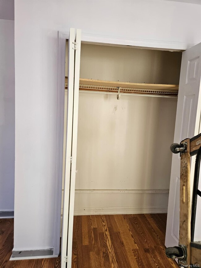 Building Photo - 145-31 Lakewood Ave