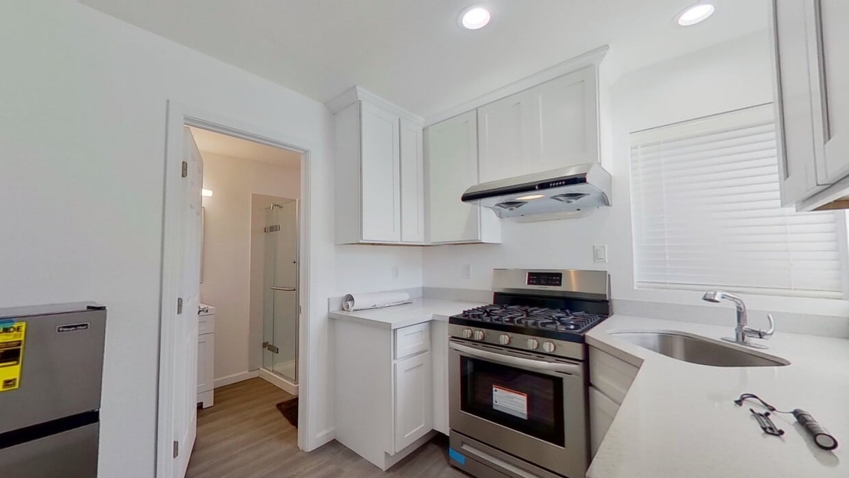 Photo - Sleek 1 bed/1 bath apartment near downtown...