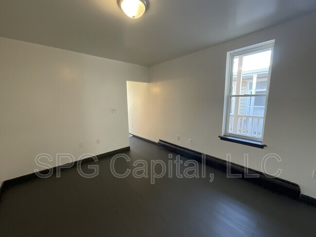 Foto del edificio - 659 W Philadelphia St