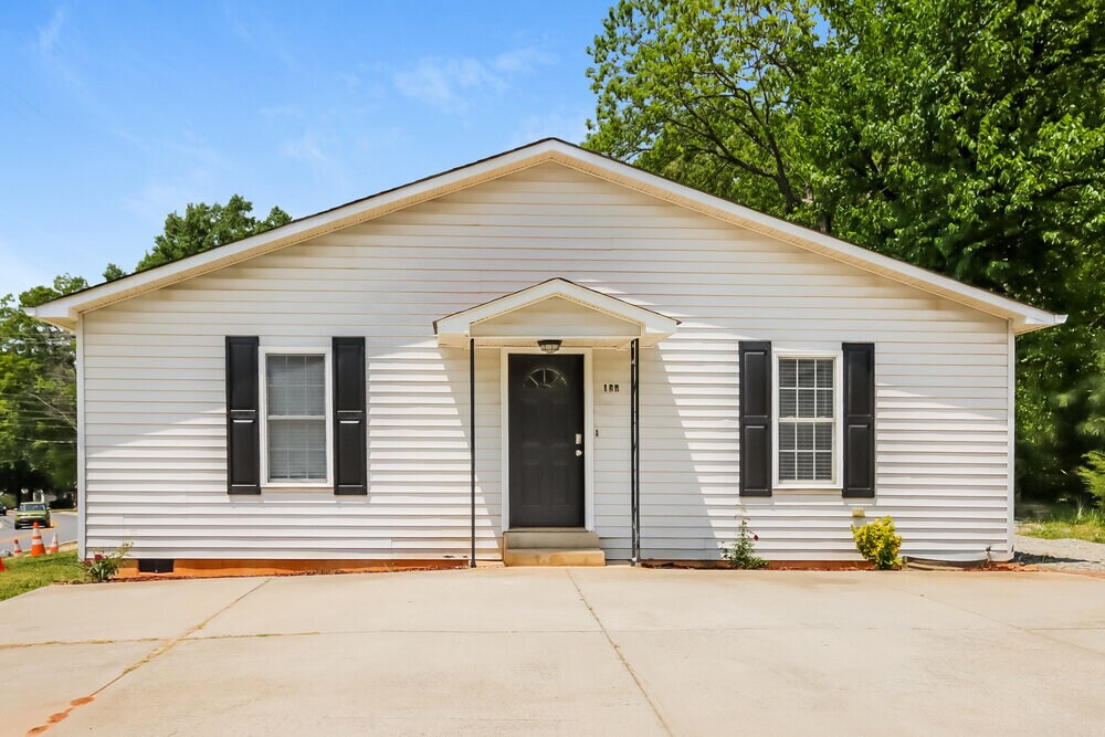 Foto principal - 127 S Sherrill St