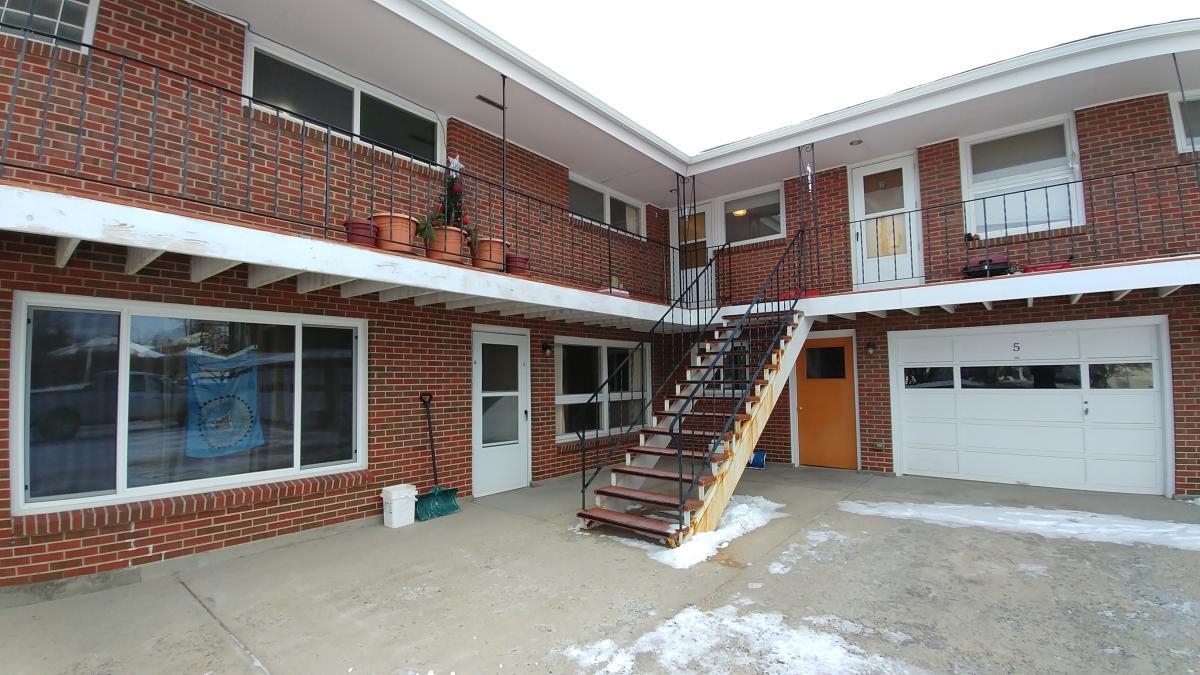 Primary Photo - 316 N Oregon St