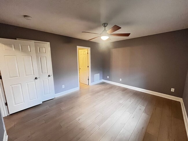 Building Photo - Beautiful 4 Bedroom and 2.5 Bath Home