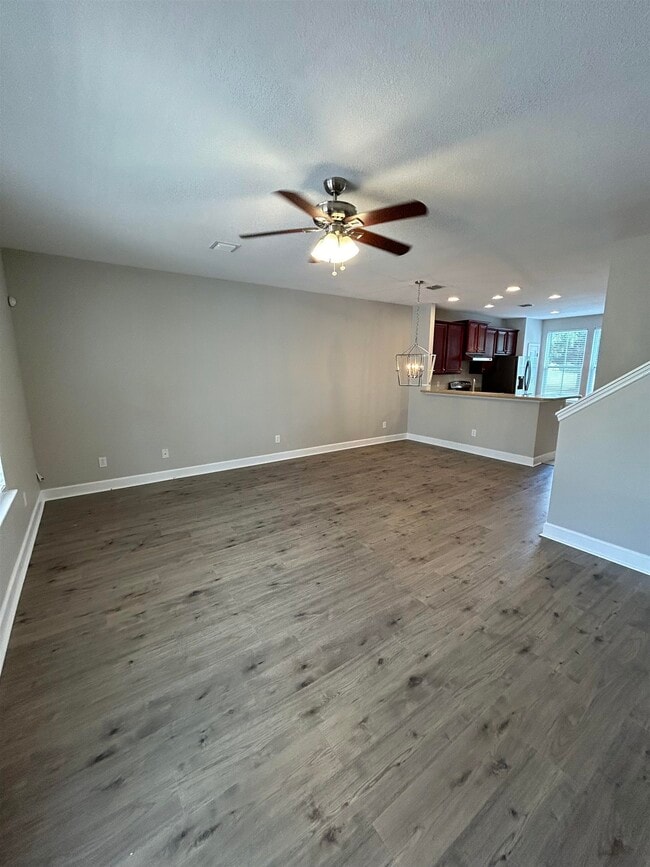 Foto del edificio - 4146 Four Oaks Blvd