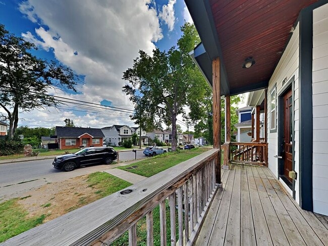 Building Photo - 1717B McKinney Ave