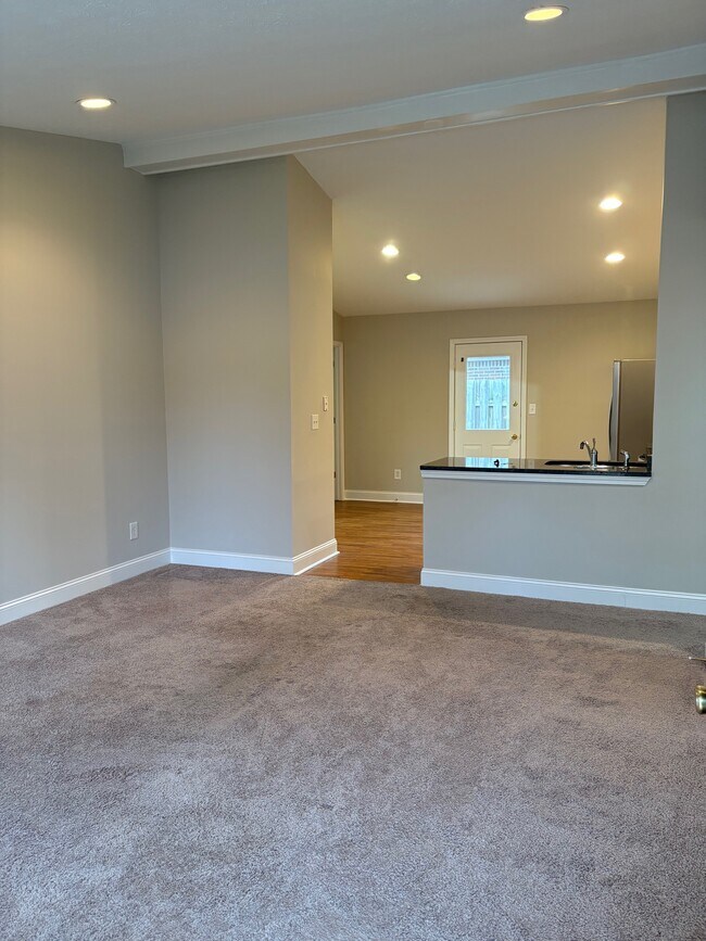 Foto del edificio - 1107 E 105th St