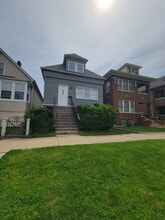 Building Photo - 8035 S Coles Ave