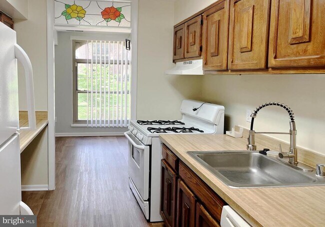 Foto del edificio - 3322 Woodburn Village Dr