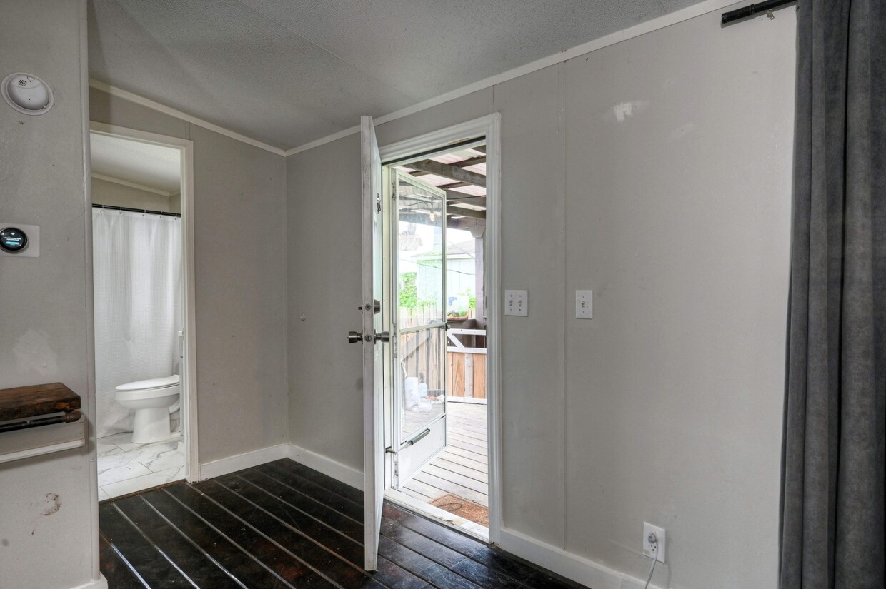 Building Photo - 13204 Enchanted Vista