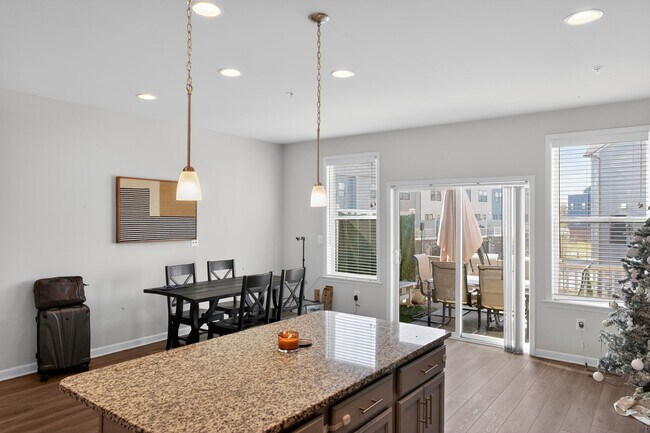 Foto del edificio - 10321 Vista Meadow Way