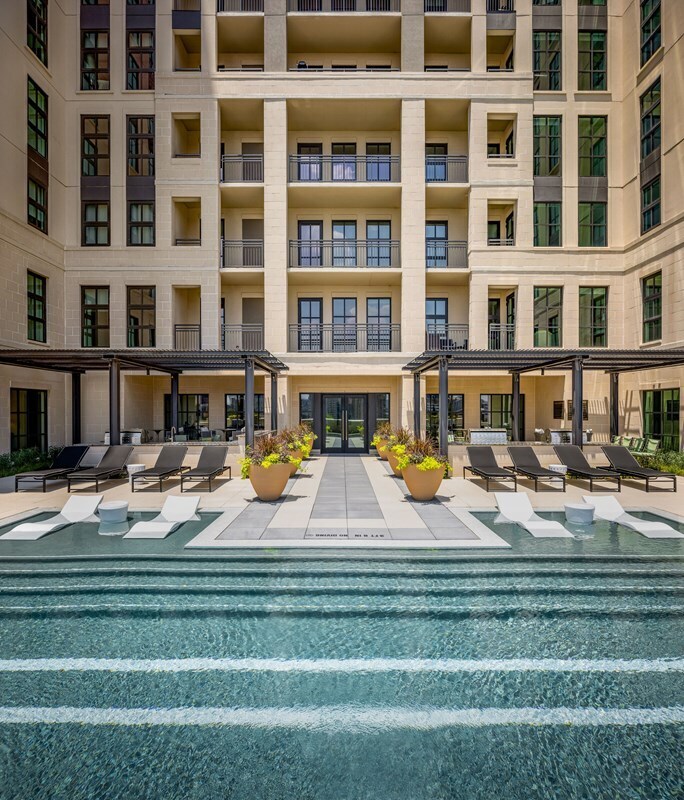 Primary Photo - Modern 3-Bedroom Apartment with Smart Home...