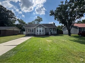 Building Photo - 5044 Tangerine Dr