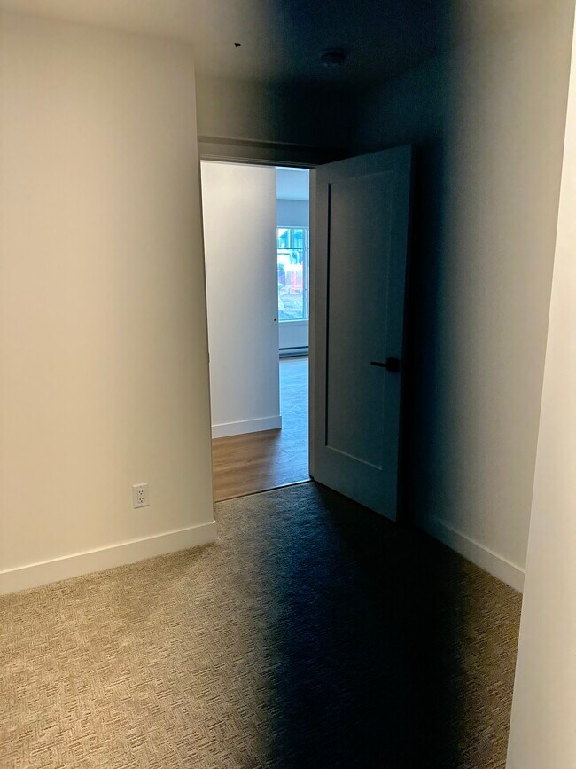 Seperate master bedroom. - 3387 Ryder Hesjedal Way