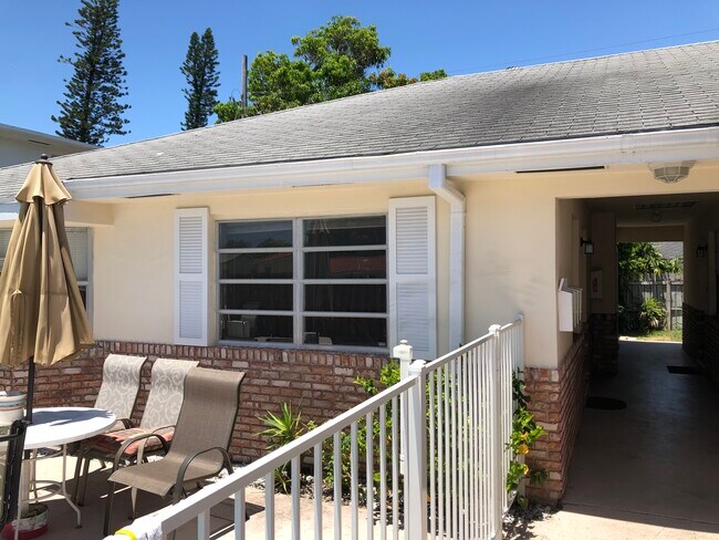 Fotografía del edificio - 5111 NE 18th Ave