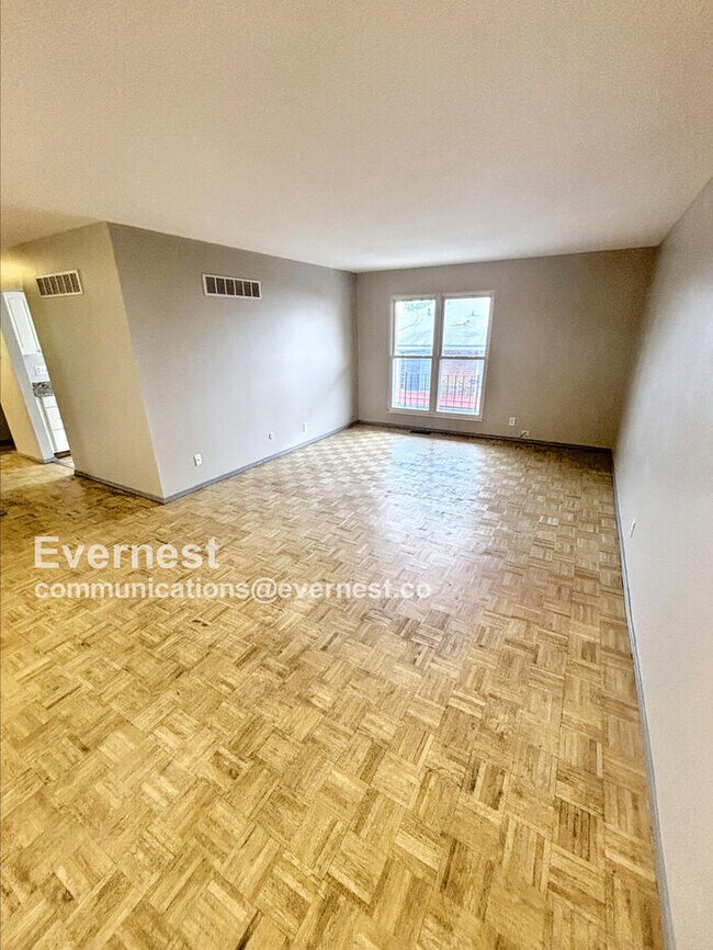 Foto del edificio - 10368 Forest Brook Ln