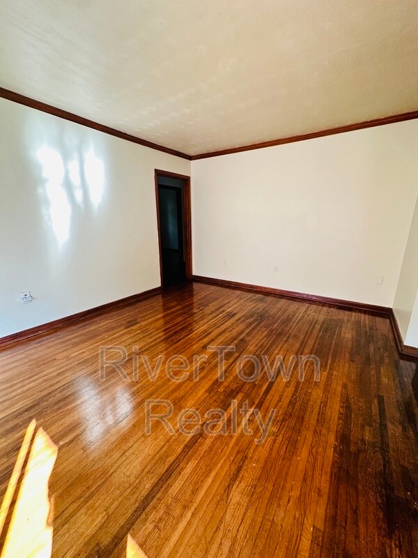 Building Photo - 1436 Whitney Ave