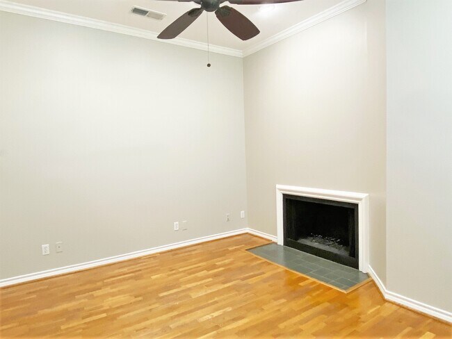 Building Photo - 4106 Newton Ave