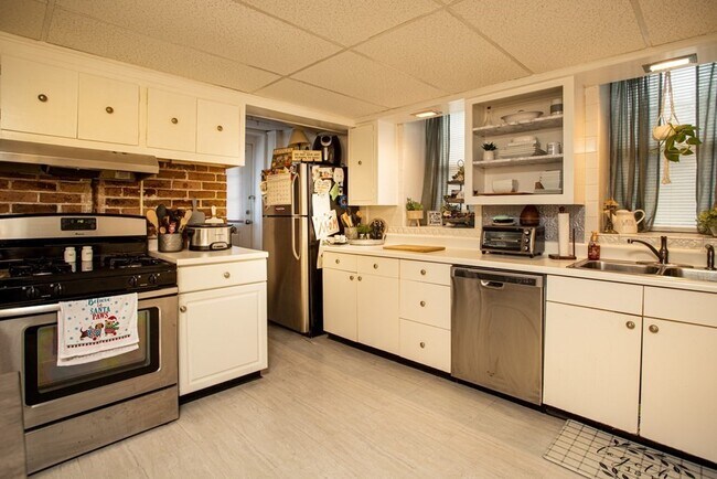 Foto del edificio - 130 Underwood St