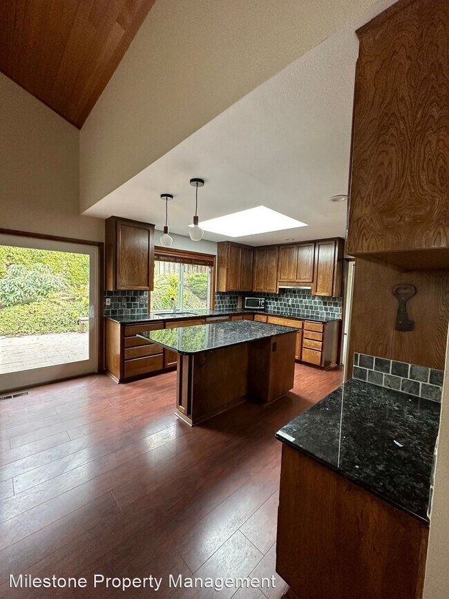 Foto del edificio - 4 br, 3 bath House - 310 NW 87th Ave