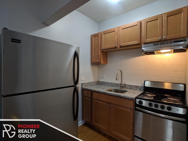 Foto del edificio - 4612 N Beacon St