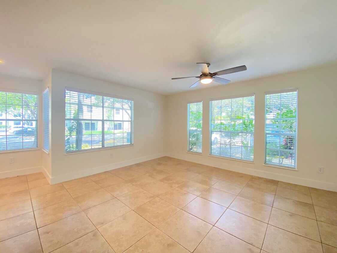 Foto principal - 1275 Crystal Way