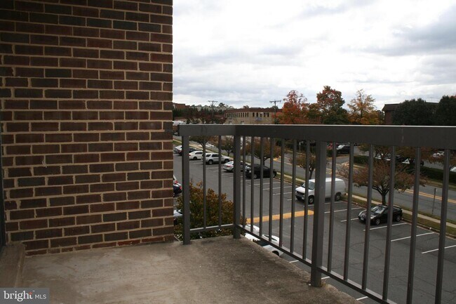 Foto del edificio - 9728 Kingsbridge Dr