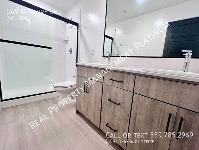 Foto del edificio - 569 N Terry Ln